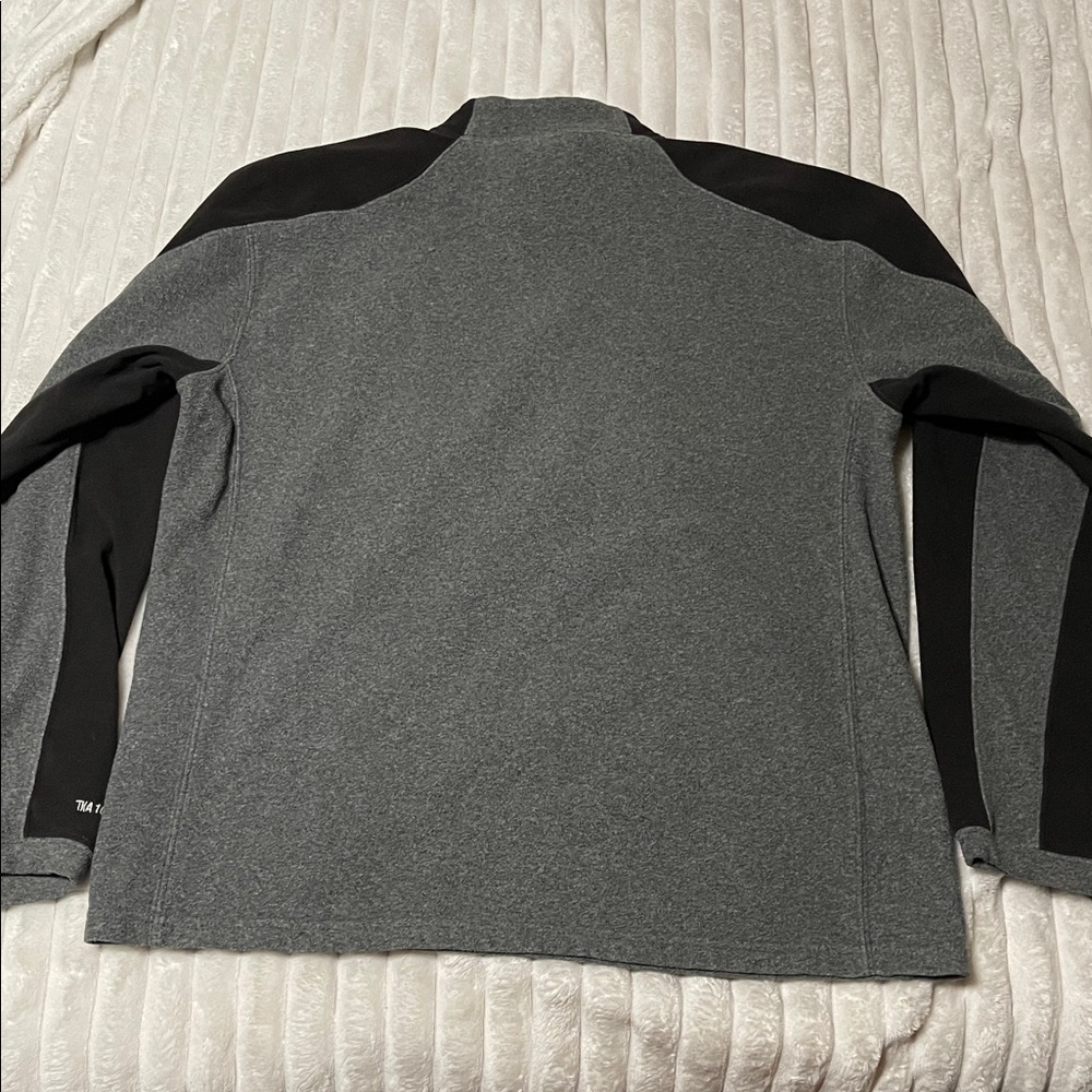 The North Face Men's Pullover | Size Medium - Picture 5 of 5